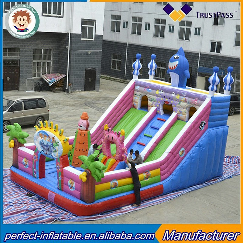 Hot sale inflatable bouncy Giant inflatable funny city made in china