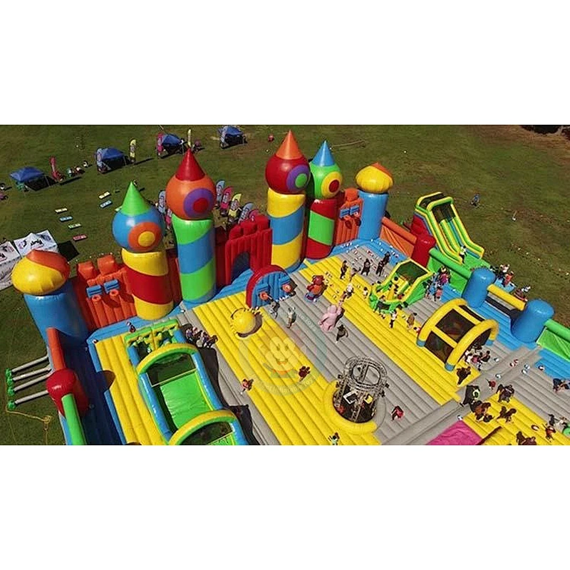 Large commercial inflatable jumping bouncy castle for kids event and team building