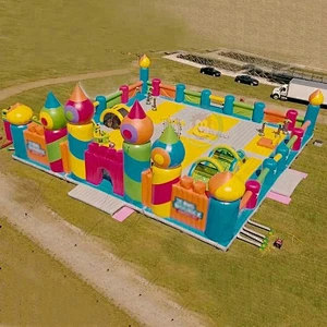 Large commercial inflatable jumping bouncy castle for kids event and team building