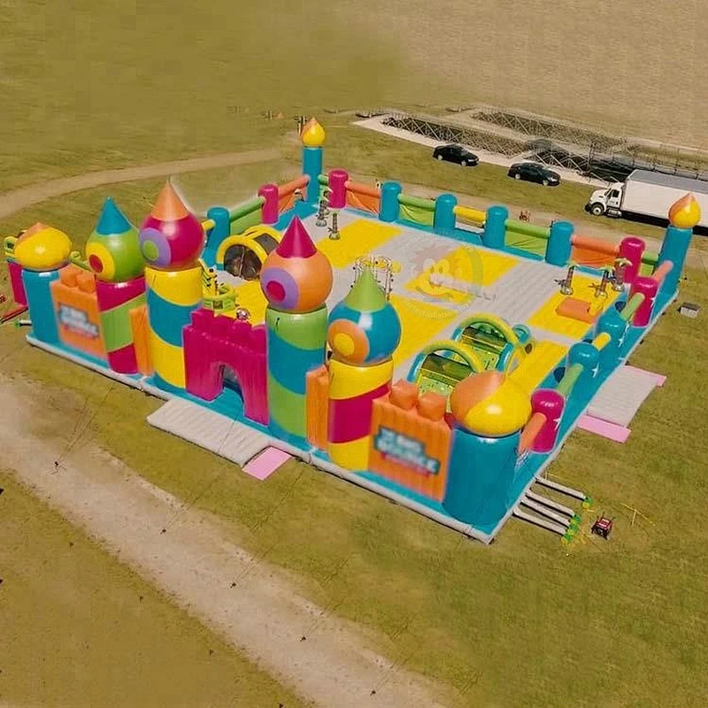 Large commercial inflatable jumping bouncy castle for kids event and team building