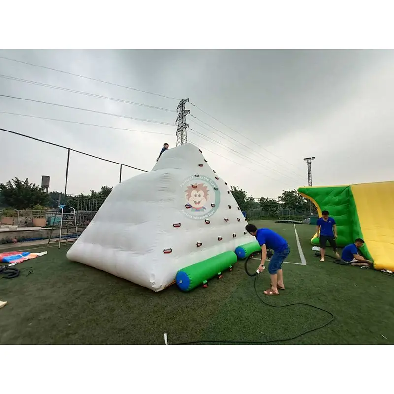 Guangzhou Mini Inflatable Floating Water Park Ice Berg