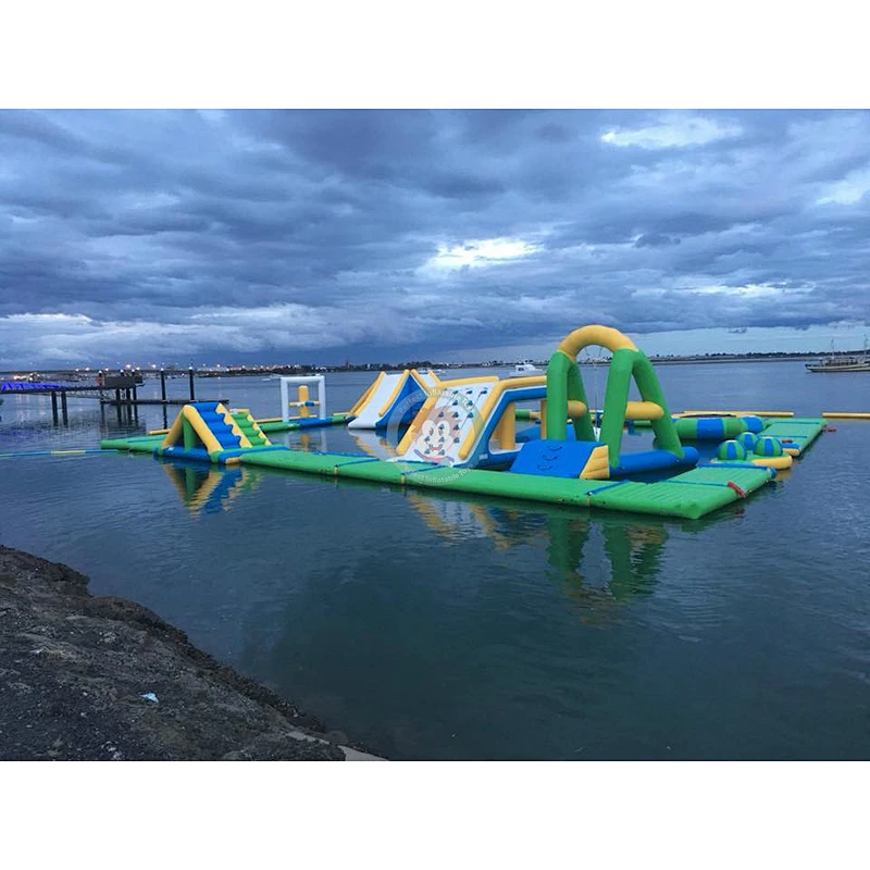 Commercial water park inflatable floating obstacle course