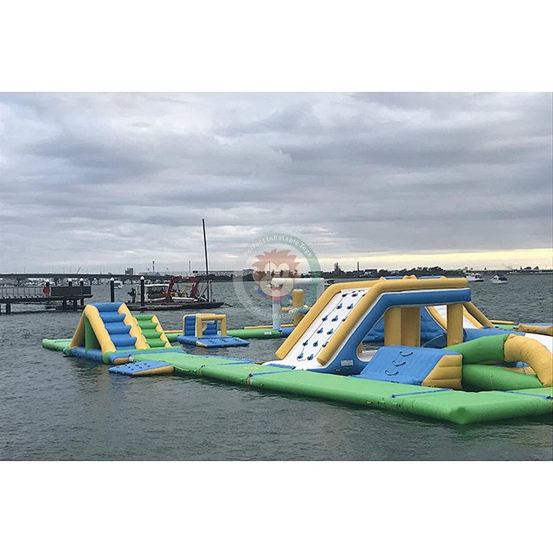 Commercial water park inflatable floating obstacle course