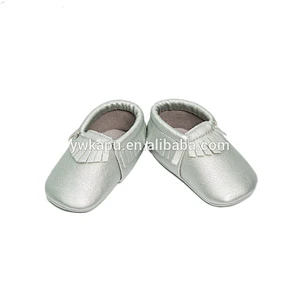Wholesale leather baby shoes baby moccasin gold baby shoes with bow