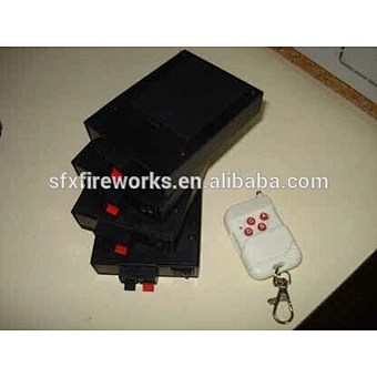 4cues remote control firing system. 1 transmitter control 4 receivers.