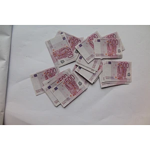 500 Euro  paper  confett  for  confetti cannon