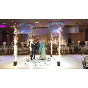 stage indoor fountain shake rotation moving head Spark Machine for wedding