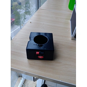 Sistemas de disparo de control remoto de tamaño muy pequeño para fuentes de escenario.