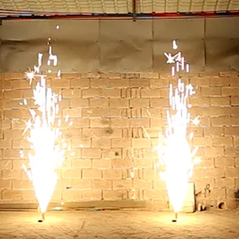 Romantic wedding atmosphere dotted with cold stage fireworks
