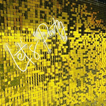 High Quality 2021 Hot Sale Indoor Outdoor Decoration Stage Wedding Party Event Backdrop Gold Sequin Shimmer Wall Panel