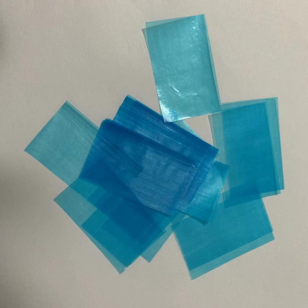 100% Biodegradable Blue color confetti 100% Biodegradable Blue color confetti (size: 5x3cm) )
