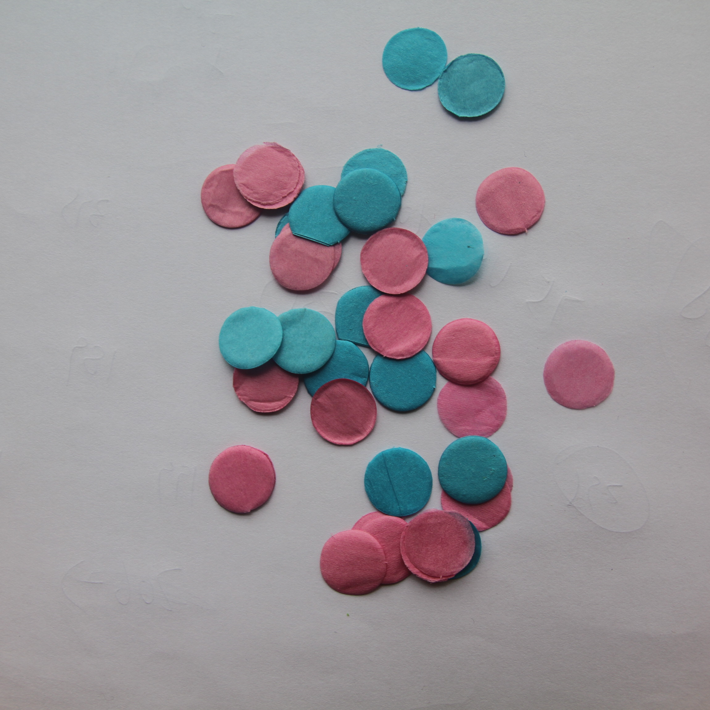 Lowest  price 1 cm  tissue  round confetti paper for party poppers