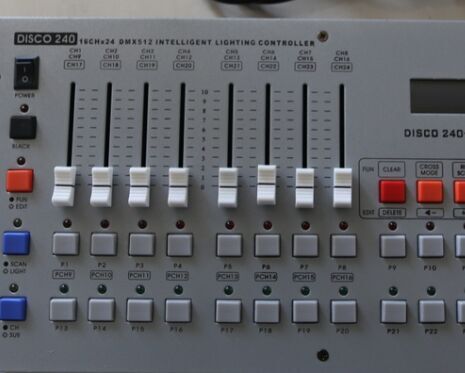 2018 Nuevo controlador de iluminación inteligente Disco 240 16Hx24 DMX 512