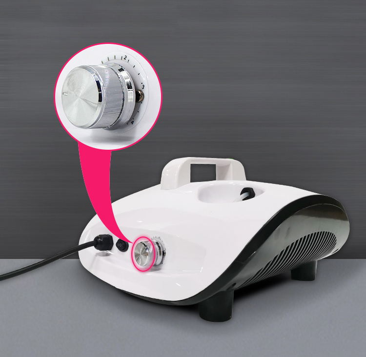 Small air purification and disinfection machineO in the car safety protection equipment.Disinfection air purification travel equ