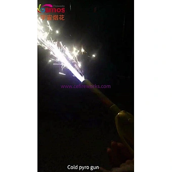 2020 new Stage Fireworks Machine Hand Fountain Remote Control Firing System Cold Pyro Gun for stage party wedding children