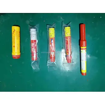 Hot football stadium sale emergency SOS red light flame pyrotechnic 60s torch color smoke fireworks marine red hand signal flare