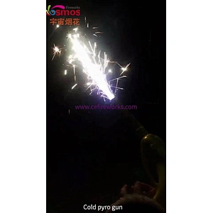 2020 new Stage Fireworks Machine Hand Fountain Remote Control Firing System Cold Pyro Gun for stage party wedding children