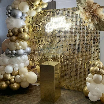 Shipping Free White Disc Decorative In Disk Wall Panel 2022 Hot Sale Outdoor 3d Decoration Wind Flapping Backdrop Shimmer Sequin