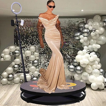 Interactive Photo 360 spin tempered glass photobooth 360 degree rotation revolve mirror video photo booth with flight case