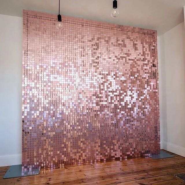 Amazing Decoration Air Moving Prop Stunning Iridescent Wedding Mirror Rose Gold Backdrop 3d Disco Shimmer Sequin Wall Panel