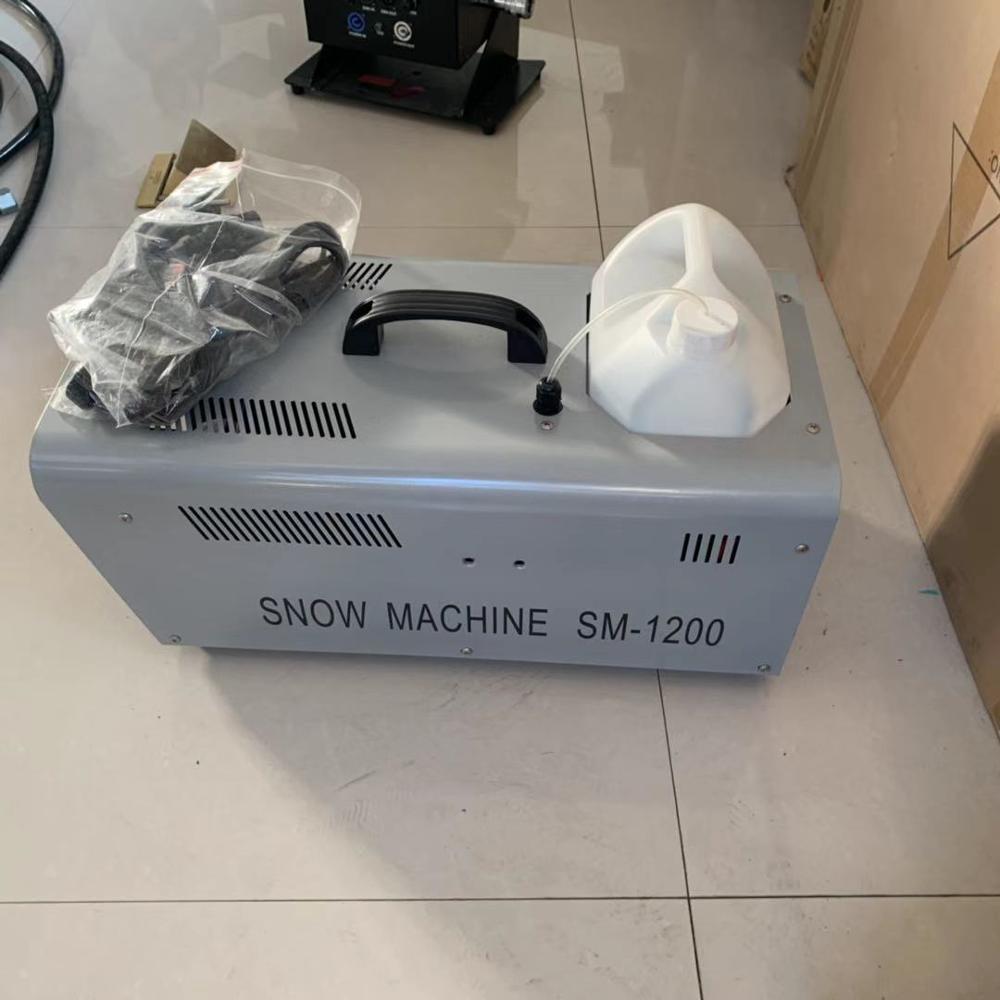Fog machine 1200W-wire control/remote control