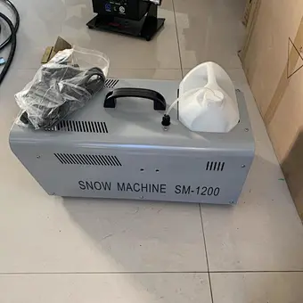 Fog machine 1200W-wire control/remote control