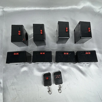 Hot Sale 8-Channel 8cue Cold Stage Fountain Fireworks Firing System Double Wireless Remote Control for Party Decorations