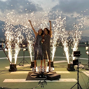 wedding Spinning Dual Mini Double Rotate 1300w Dmx Spin Sparkler Dry Ice Special Effect Stage Dj Rotating Cold Spark Machine