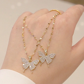 Wholesale Chains Women Gift Elegant Gold Silver Plating Butterfly Charm Necklace Sparkling Crystal Rhinestone Butterfly Necklace