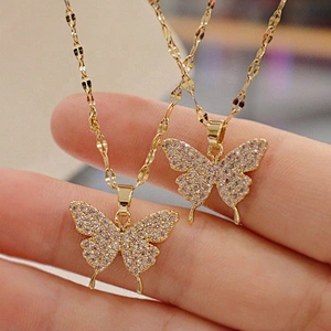 Wholesale Chains Women Gift Elegant Gold Silver Plating Butterfly Charm Necklace Sparkling Crystal Rhinestone Butterfly Necklace