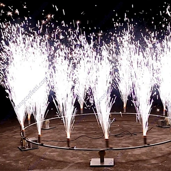 2020 new arrive hot sale remote control 360 degree spinning pyro indoor cold firework firing system for wedding decoration DJ FX
