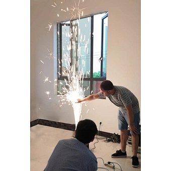 650W Stage Effects DMX Cold Spark Machine for Stage Special Effects Cold Spark Machine Cold Fireworks Machine for Stage Effects