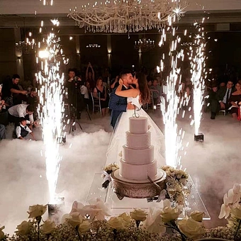 Wedding Party Pyro Sparkler Composite Ti First Dance Dmx Remote Control Stage Fireworks 500w Cold Spark Fountain Machine