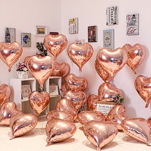 Dark Red Silk Rose Petals Romantic Flower Decoration Love Aluminium Heart Balloons for Valentin Day Wedding Party Decorations