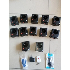 2024 Hot Sell 12 Channels 12 Cues Electric Cold Fountain Pyro Fireworks Firing System for Wedding Decoration