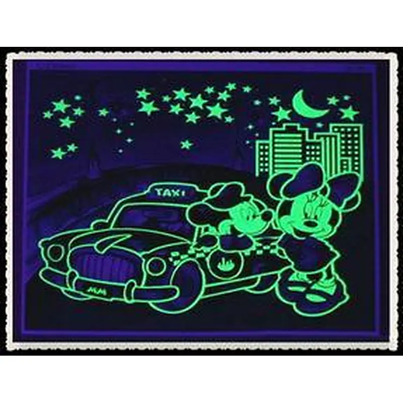 custom glow in the dark sticker/ wall sticker manufacturer