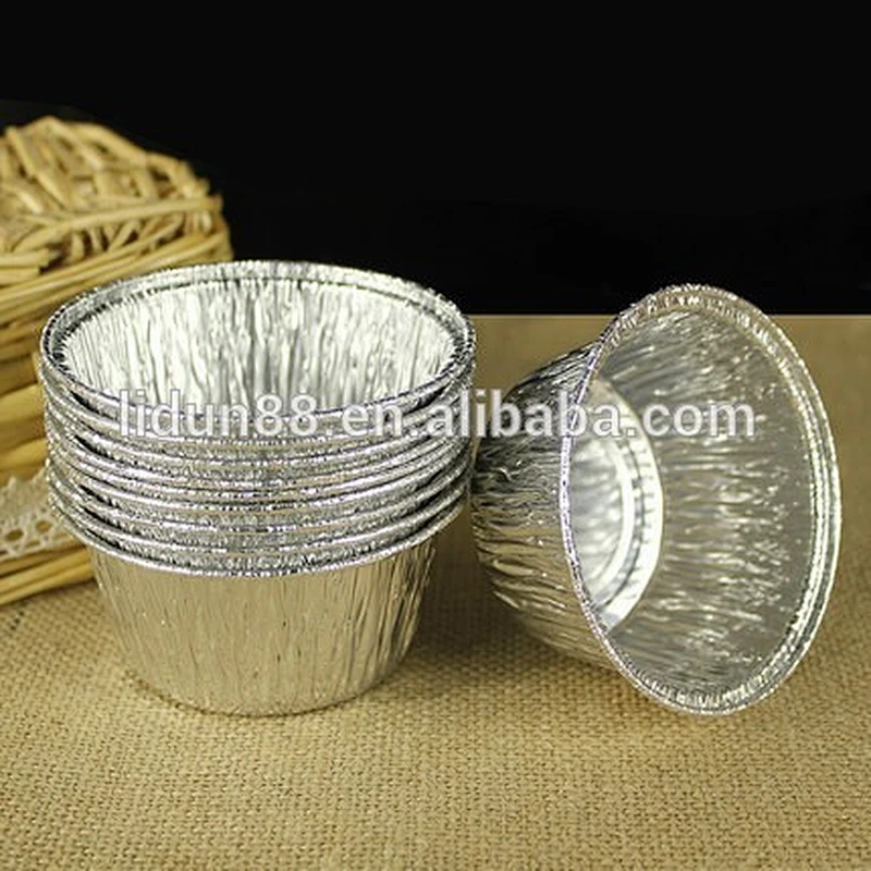 Use egg tarts paper cake paper