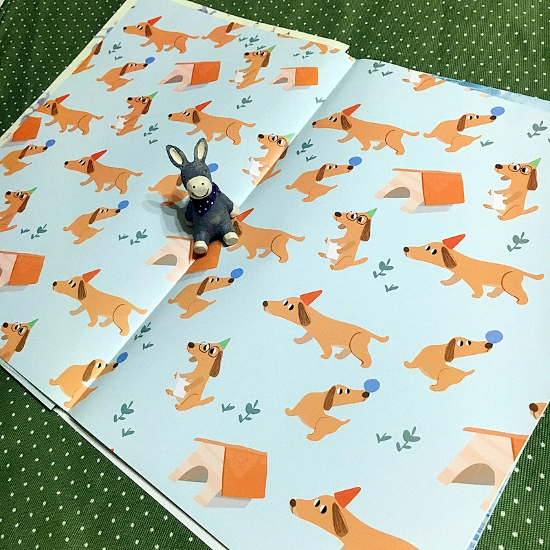 High quantity vintage style custom gift wrapping paper.