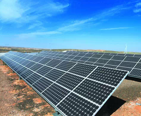 What effect does the solar mounting structure layout have on the power generation ?