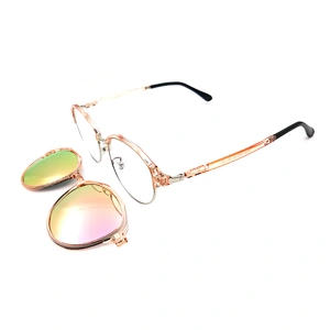 clip on glasses