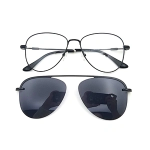 ready stock strong qulatiy golden metal clip on glasses frames with tac lens