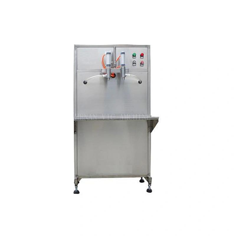 Double head liquid filling machine with heat sealer