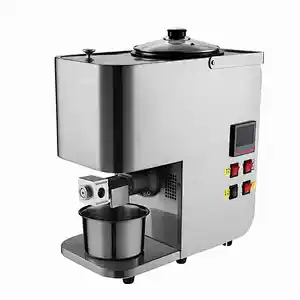 New developed family use mini oil press with roaster