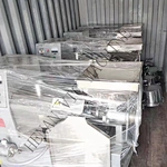 La prensa de aceite combinada Repeseed se cargó en un contenedor para viajar al extranjero