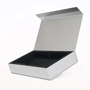 Luxury magnetic closure printed clothes boxes