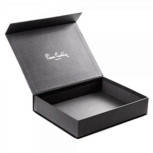 Luxury magnetic closure printed clothes boxes