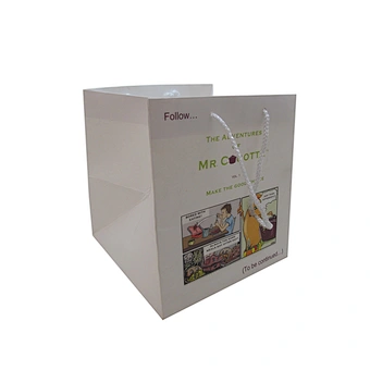 White kraft paper bag for cake packaging carrier