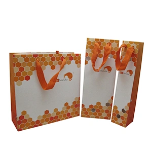 Custom Wholesale Paper Bag Packaging Bag  Gift Bag With Ribbon