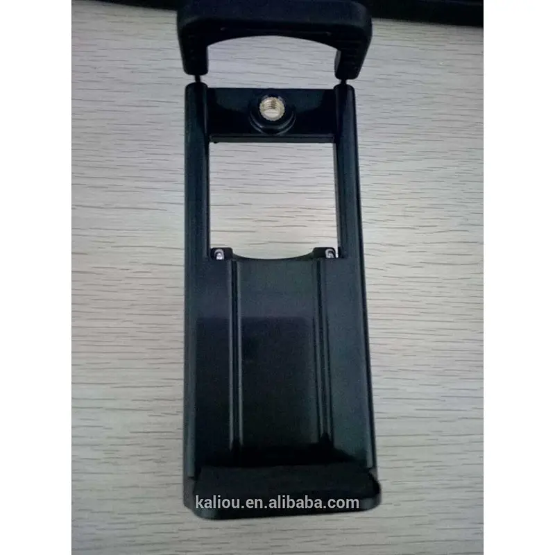Manufacturer Selfie Camera Universal Tripod Holder Grip Mobile Phone Clip for Ipad Tablet