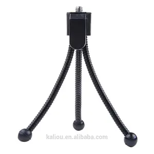 Wholesale Metal Portable Mini Desktop Selfie Tripod for Smartphone and Go Pro